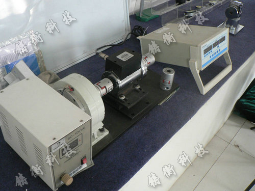 動(dòng)態(tài)扭矩試驗(yàn)臺(tái)