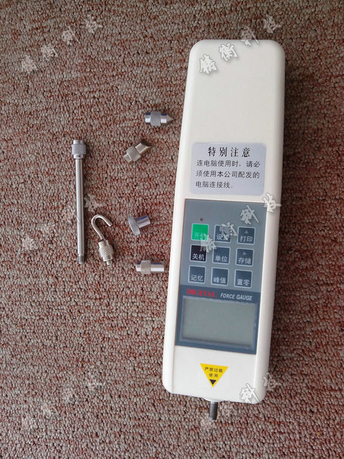 ���@�y����